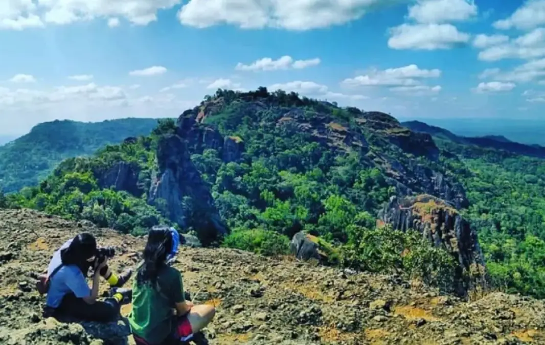 Tadabbur Alam di Gunung Terpendek di Indonesia, Ada Apa Saja? gunung terpendek di indonesia adalah
