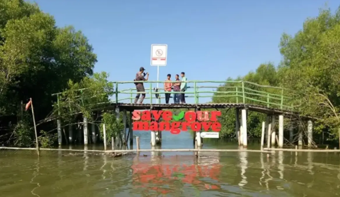 pantai karangsong indramayu