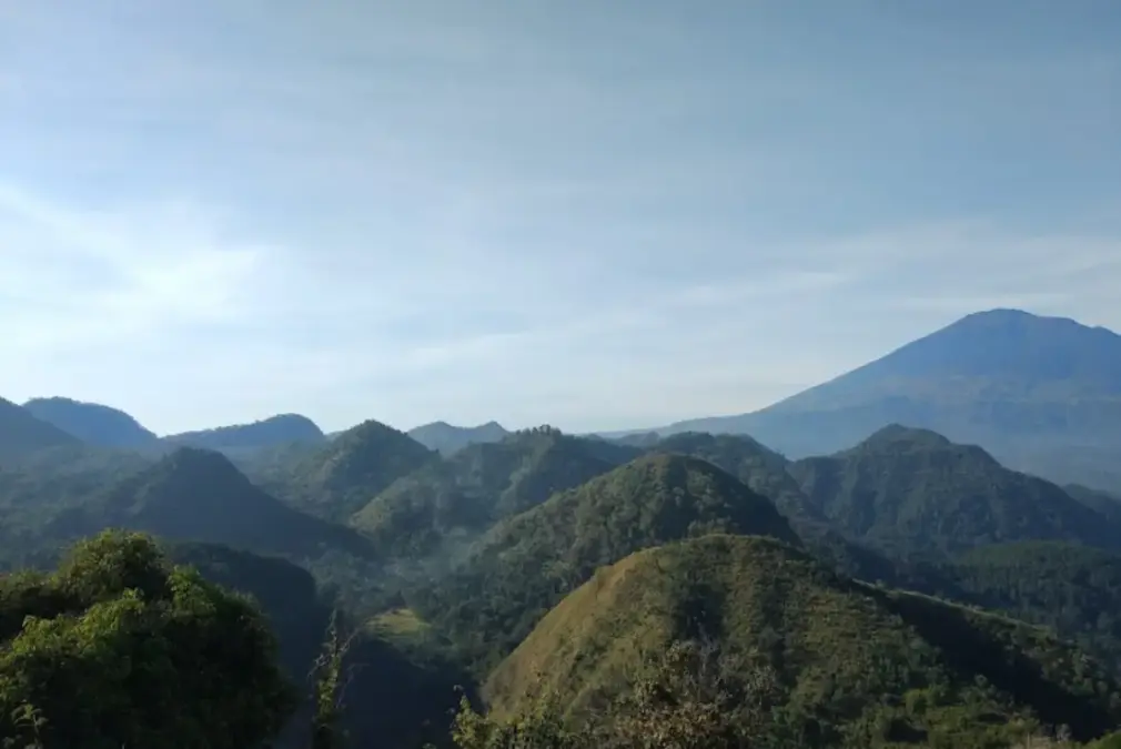 wisata puncak bukit di majalengka